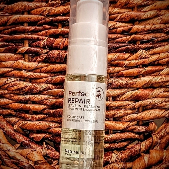 NatureLab - Perfect REPAIR LEAVE-IN TREATMENT - Picture 1 of 2